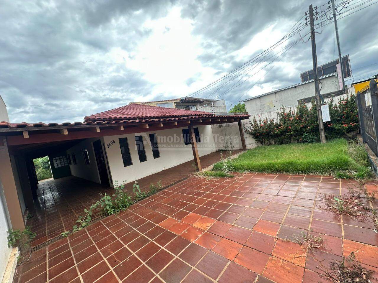 Casa com 3 quartos no Centro em Dourados/MS — foto 1