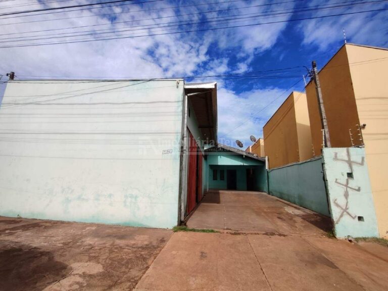 Casa com 3 quartos sendo 2 suítes no Bnh IV Plano em Dourados/MS