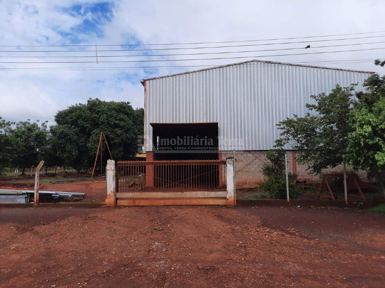 Imóvel Comercial no Sitioca Ouro Fino em Dourados/MS