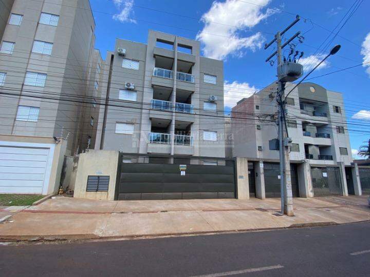 Apartamento com 2 quartos no Jardim Climax em Dourados/MS
