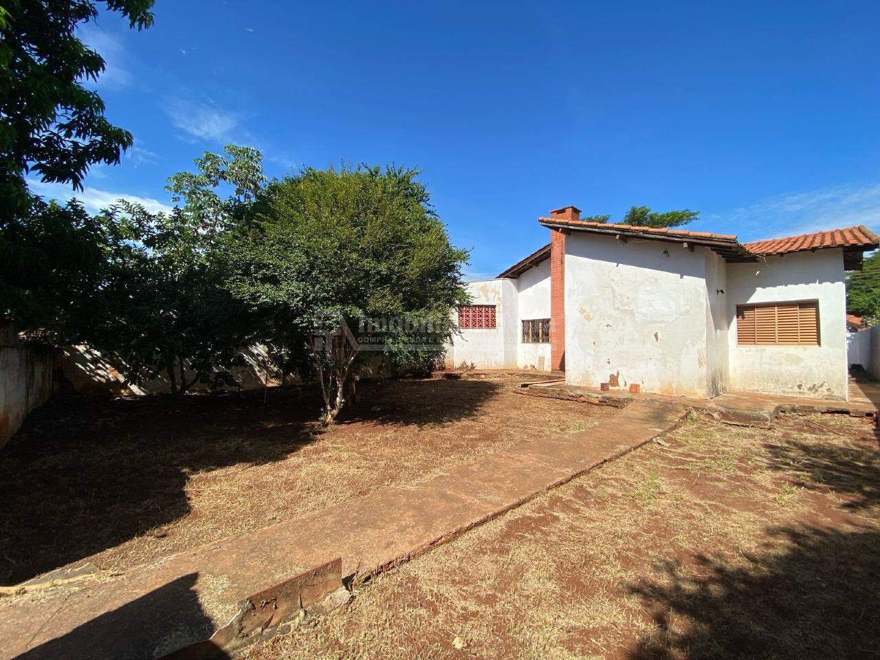 Casa com 4 quartos sendo 1 suíte no Vila Tonani em Dourados/MS — foto 5