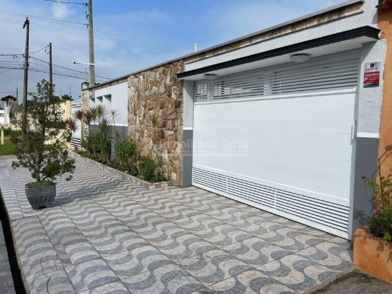 Casa com 3 quartos no Cibratel II em Itanhaém/SP