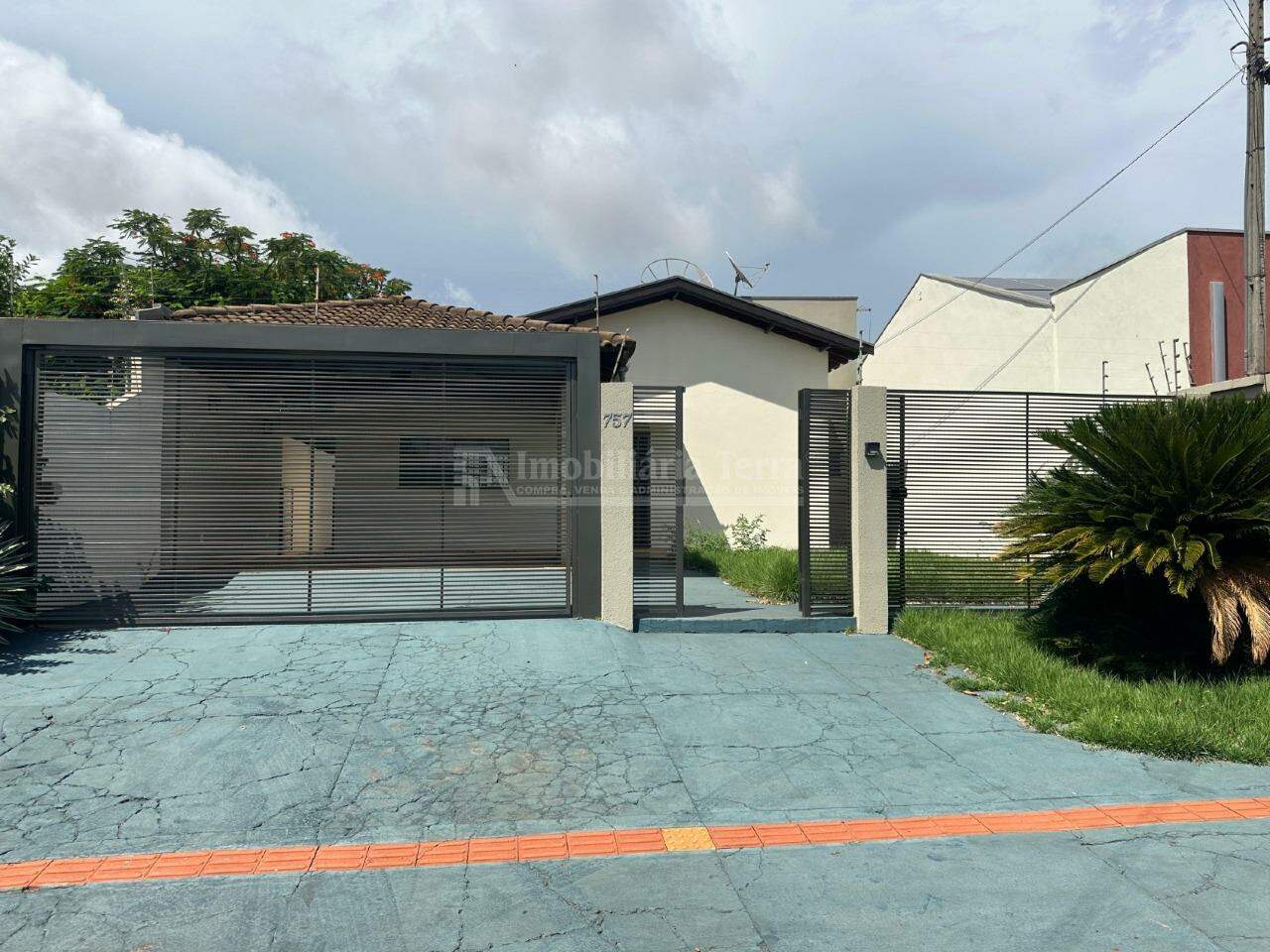 Casa no Parque Alvorada, foto 1 de 14