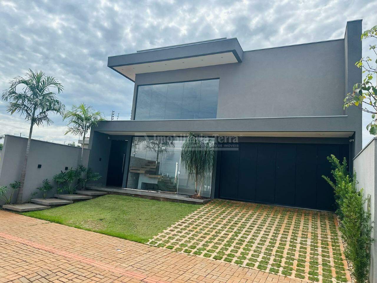 Casa com 3 quartos sendo 1 suíte no Jardim das Palmeiras em Dourados/MS — foto 1