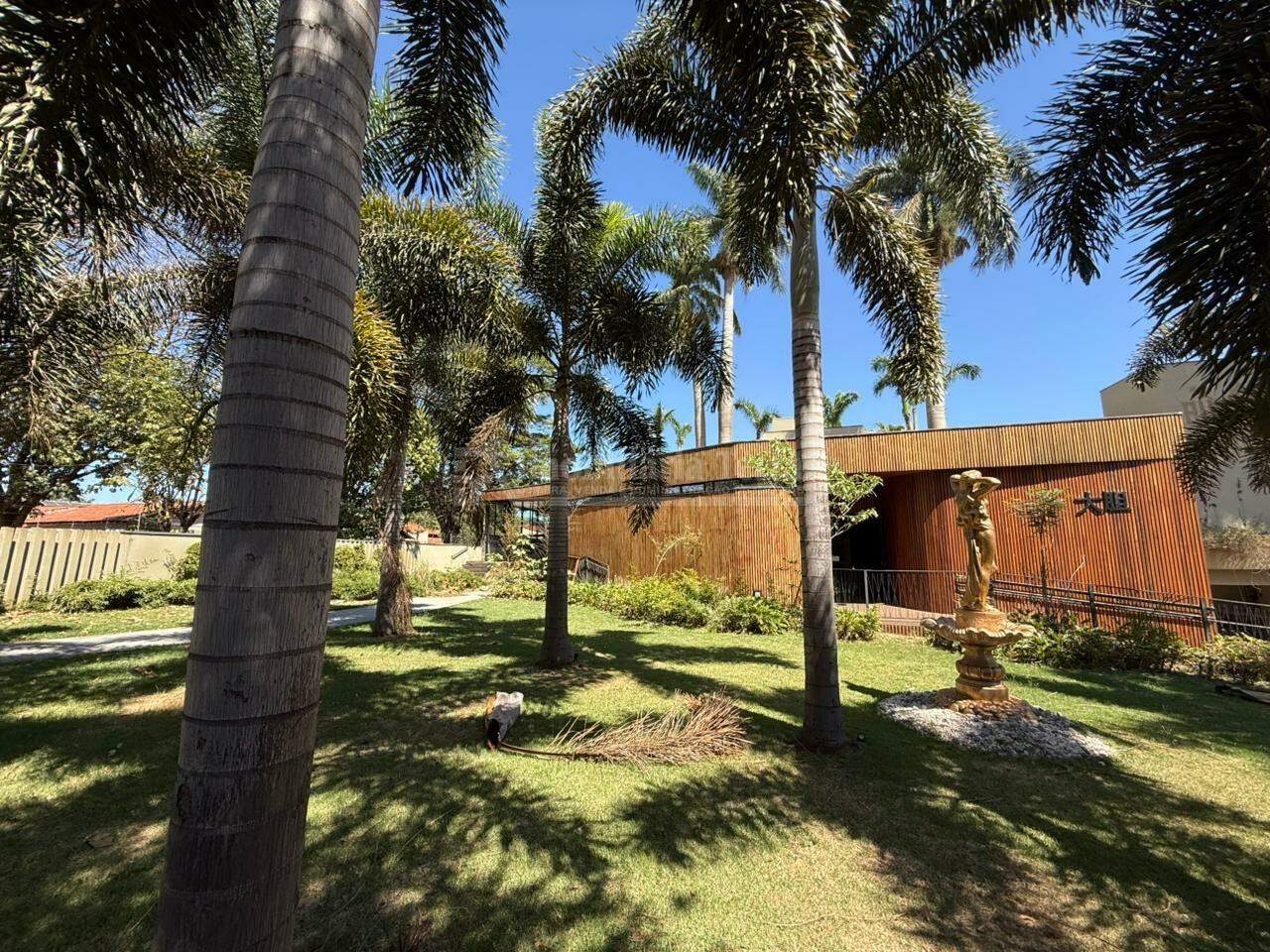 Imóvel Comercial com 4 quartos sendo 1 suíte no Vila Progresso em Dourados/MS — foto 4