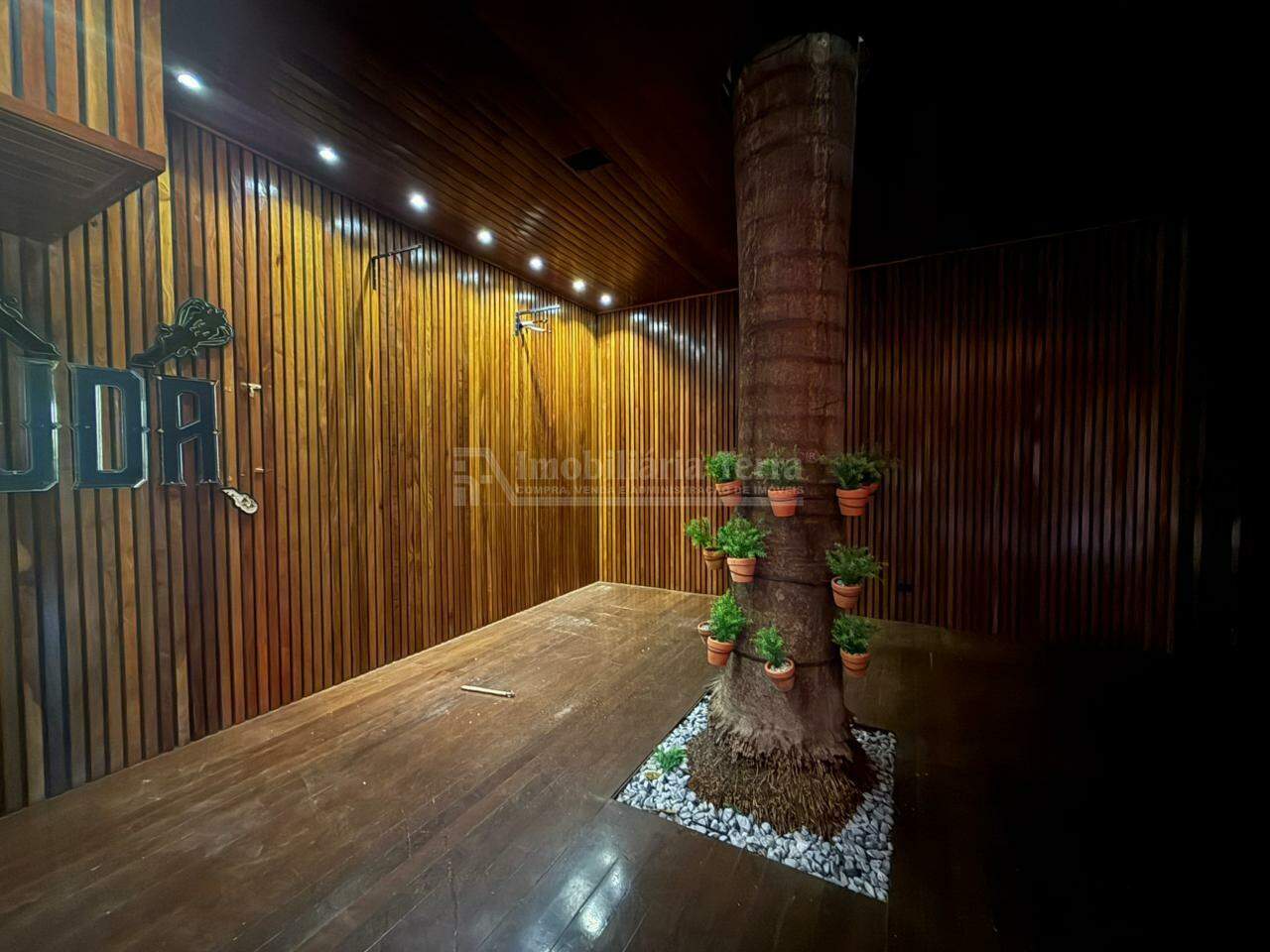 Imóvel Comercial com 4 quartos sendo 1 suíte no Vila Progresso em Dourados/MS — foto 16
