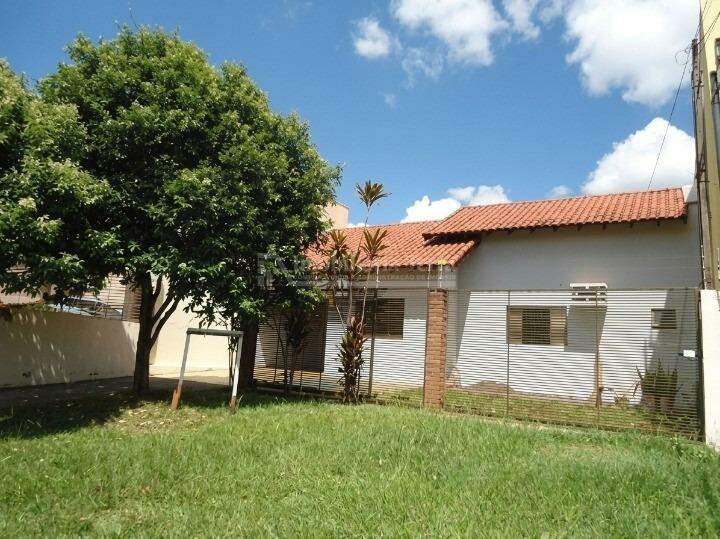 Casa com 6 quartos no Jardim Universitário em Dourados/MS