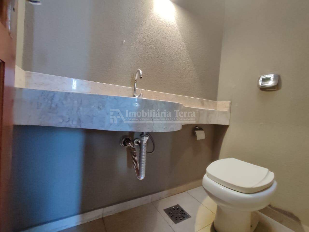 Casa com 5 quartos sendo 3 suítes no Jardim Itaipú em Dourados/MS — foto 23