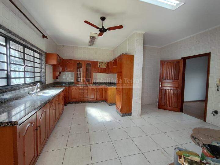 Casa com 5 quartos sendo 3 suítes no Jardim Itaipú em Dourados/MS — foto 8