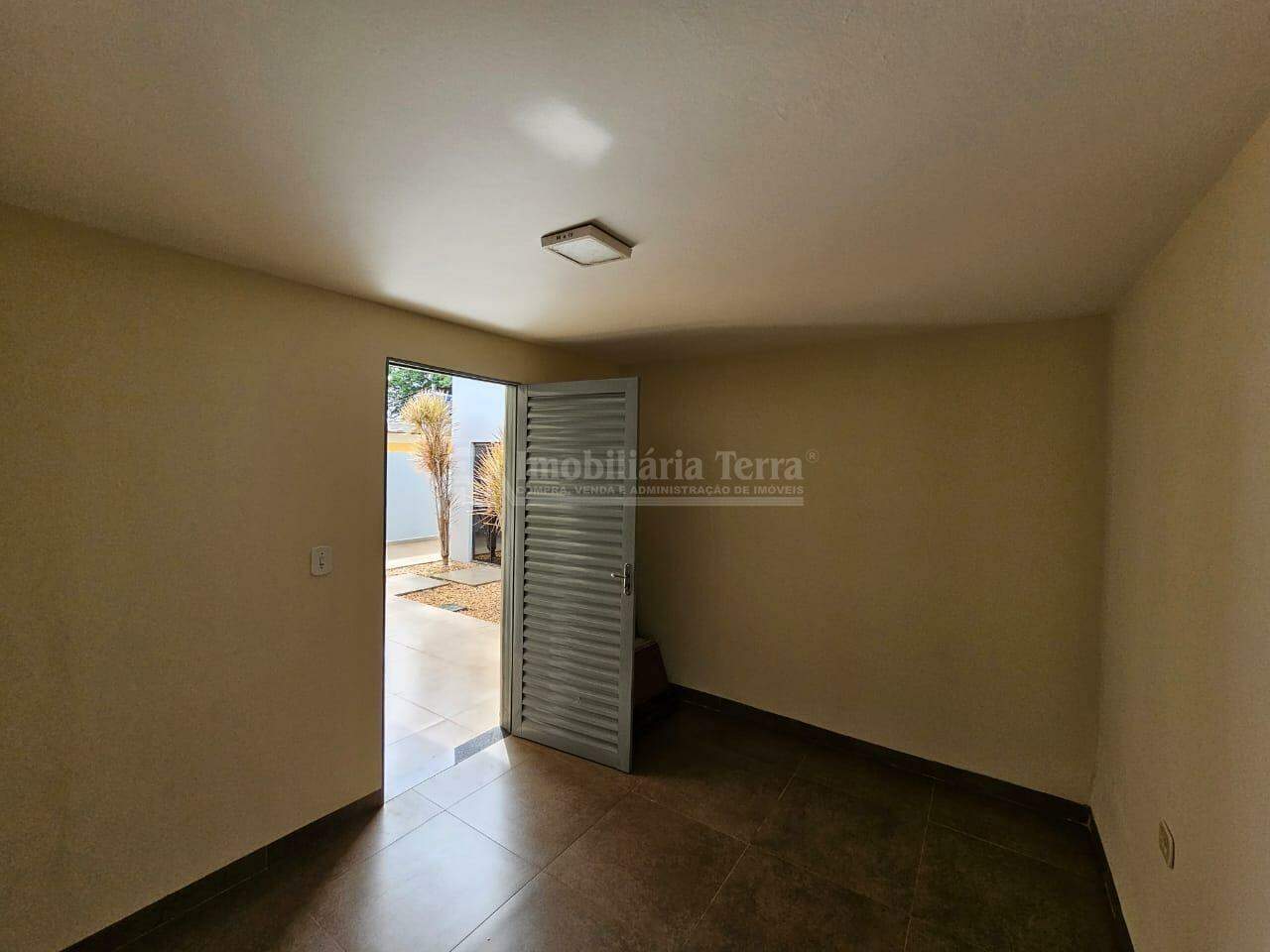 Casa com 3 quartos sendo 1 suíte no BNH III Plano em Dourados/MS — foto 25