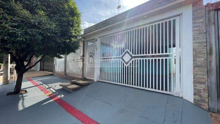 Casa com 2 quartos no Flor de Maio em Dourados/MS