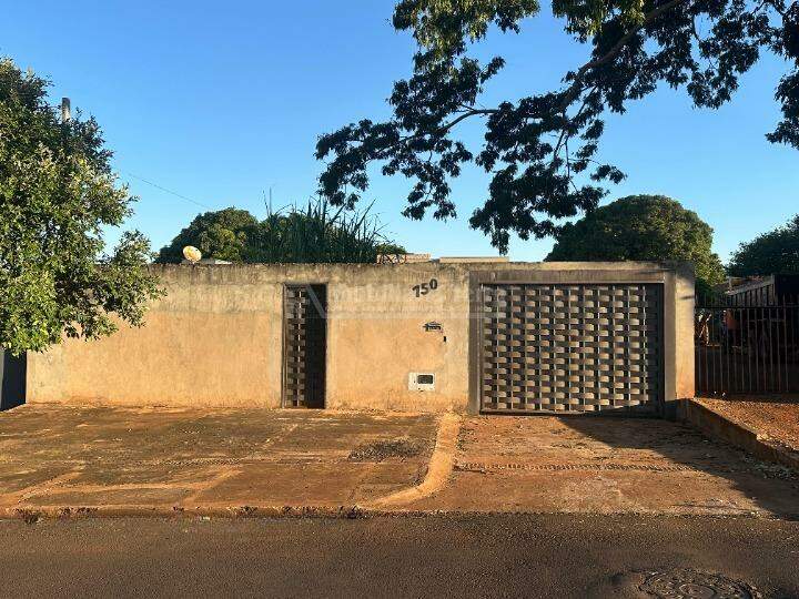 Casa com 3 quartos no Jardim Londrina em Dourados/MS