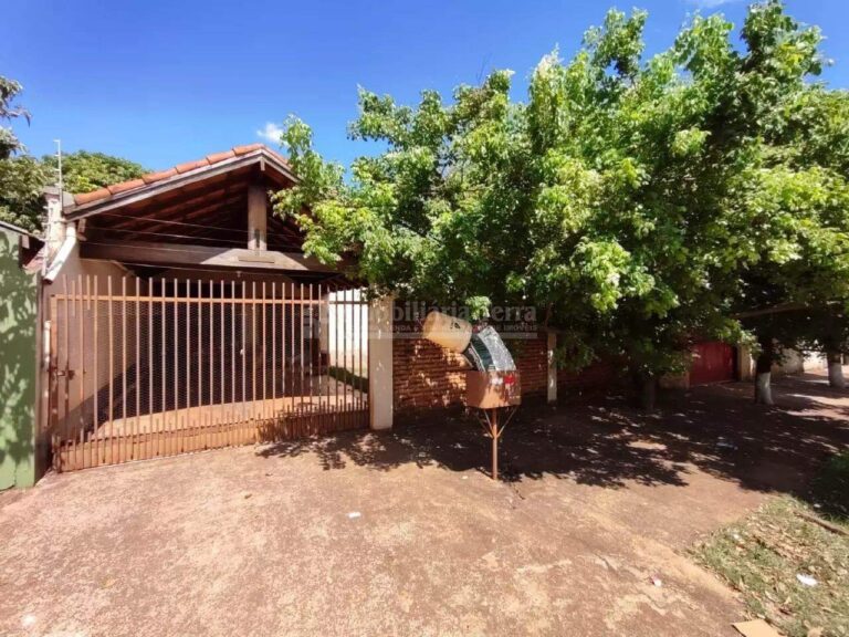 Casa com 3 quartos no Jardim Guaicurus em Dourados/MS
