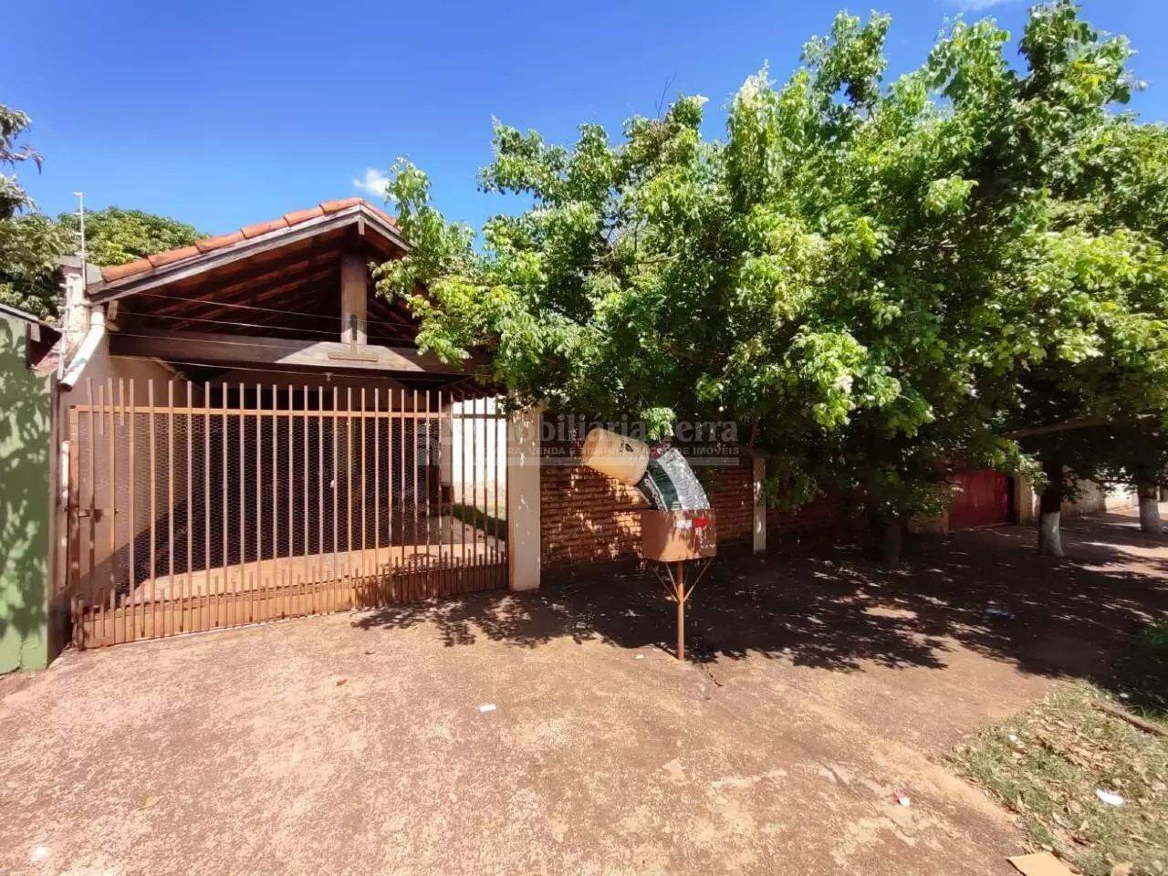 Casa com 3 quartos sendo 1 suíte no Jardim Guaicurus em Dourados/MS — foto 1