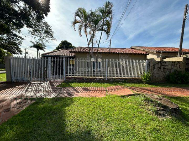Casa com 3 quartos no BNH III Plano em Dourados/MS