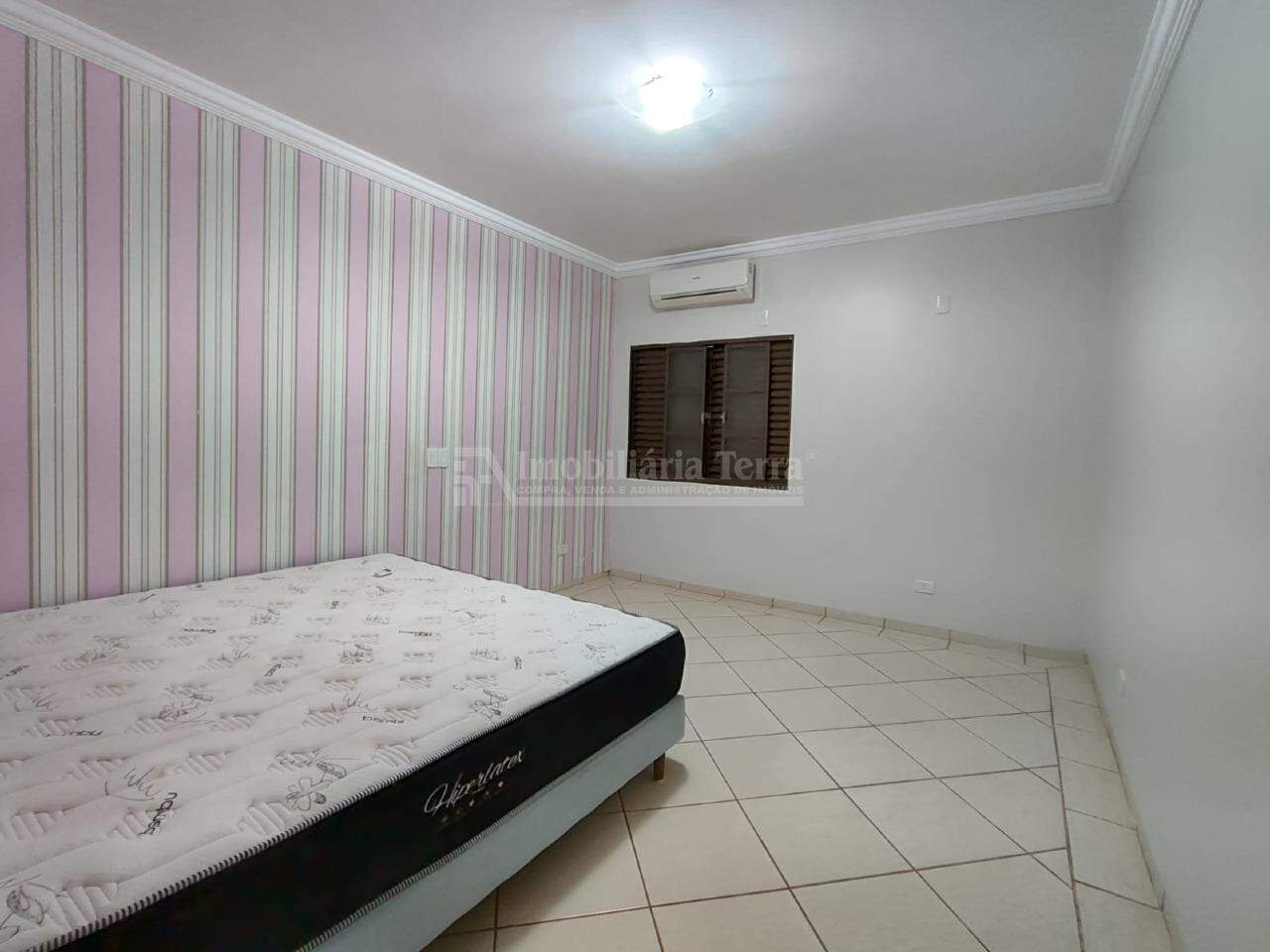 Casa com 4 quartos sendo 1 suíte no Jardim Guanabara em Dourados/MS — foto 12