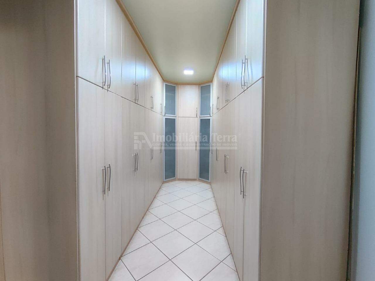 Casa com 4 quartos sendo 1 suíte no Jardim Guanabara em Dourados/MS — foto 14