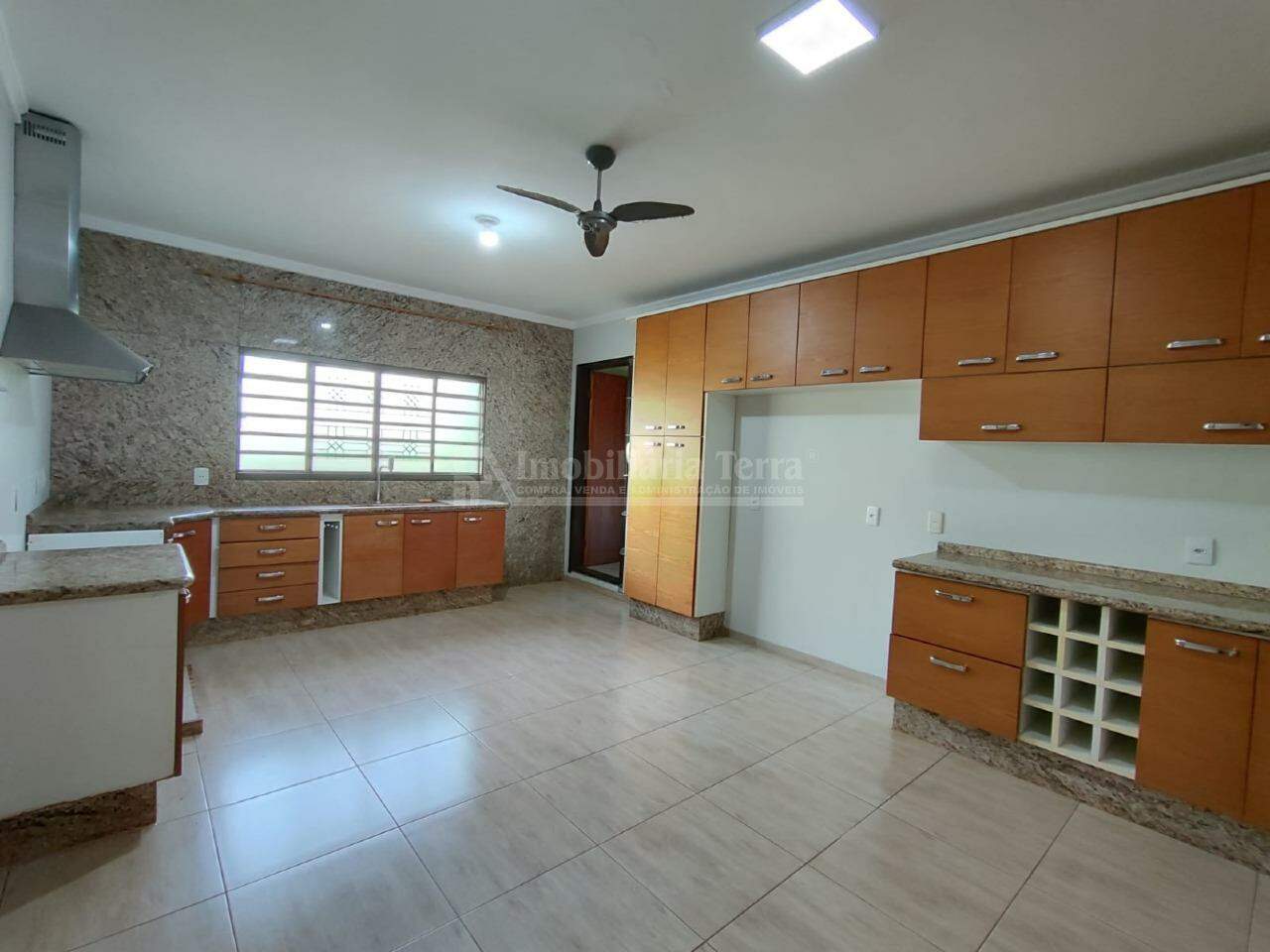 Casa com 4 quartos sendo 1 suíte no Jardim Guanabara em Dourados/MS — foto 5