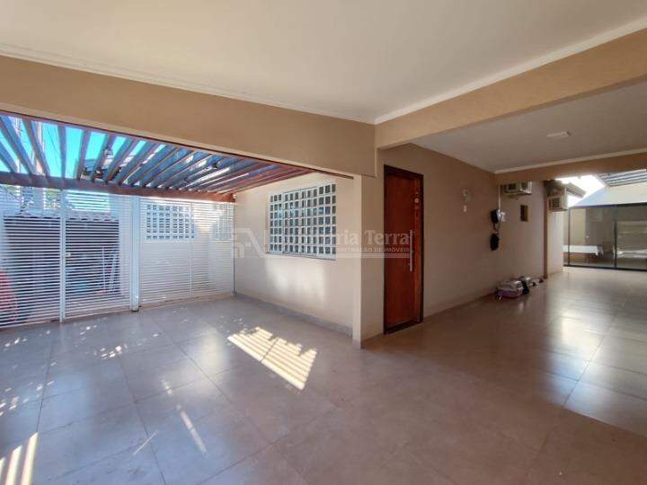 Casa com 3 quartos sendo 1 suíte no Jardim Maracanã em Dourados/MS — foto 3