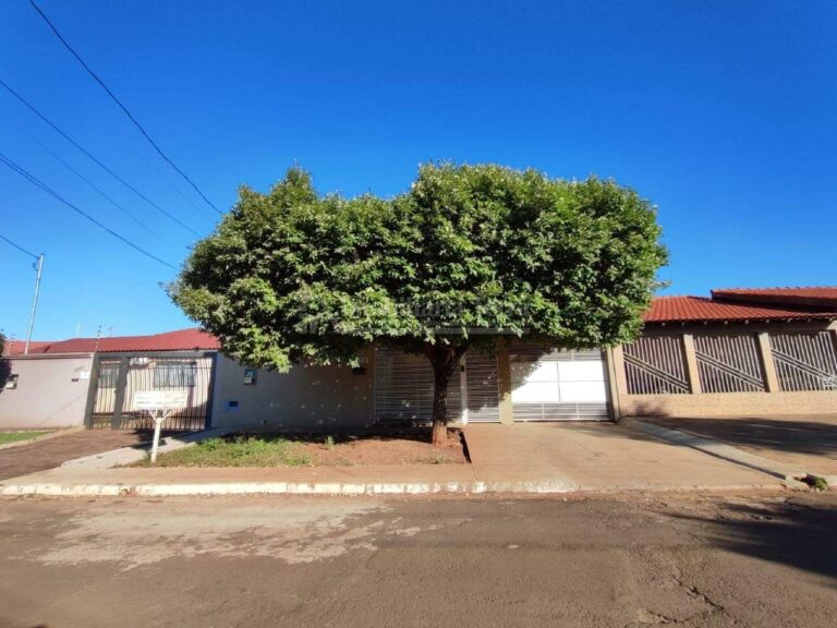 Casa com 3 quartos no Jardim Maracanã em Dourados/MS