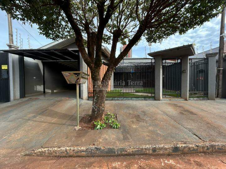 Casa com 3 quartos sendo 1 suíte no Parque Alvorada em Dourados/MS — foto 1