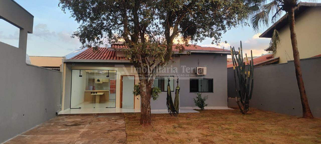 Casa com 3 quartos no Jardim Guanabara em Dourados/MS — foto 2