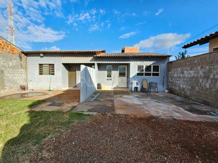 Casa com 4 quartos sendo 1 suíte no Vila Vieira em Dourados/MS — foto 2