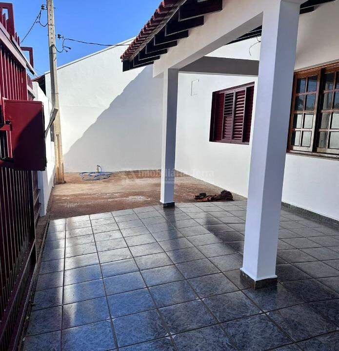 Casa no Jardim Água Boa, foto 2 de 13
