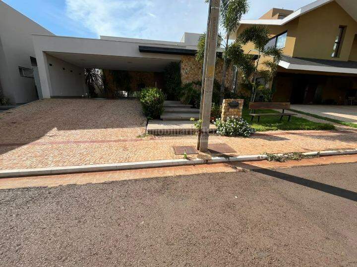 Casa com 3 quartos no Ecoville II em Dourados/MS