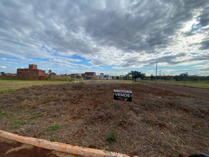 Terreno/Lote no Cidade Jardim II em Dourados/MS