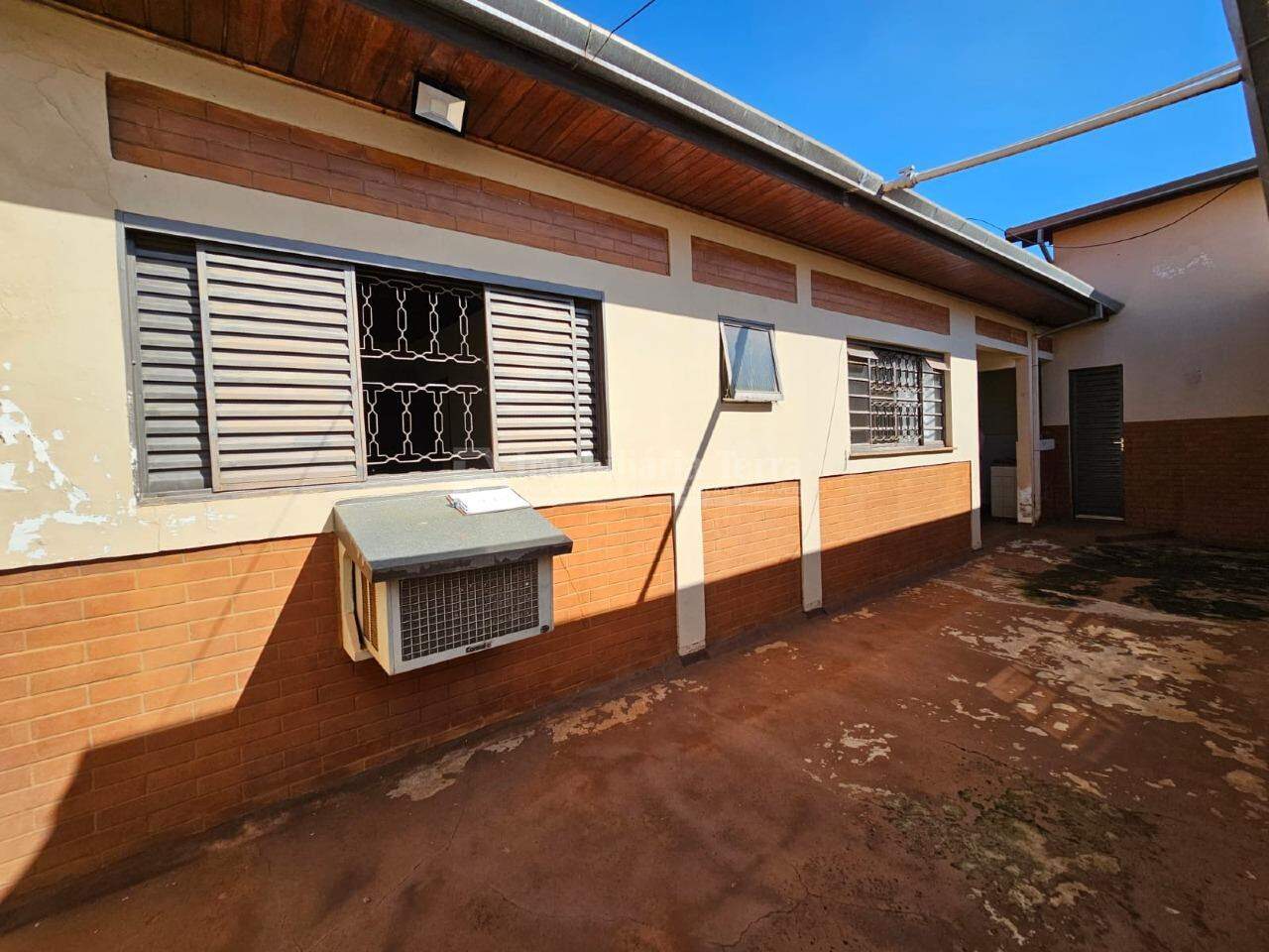 Casa com 4 quartos sendo 1 suíte no Vila Progresso em Dourados/MS — foto 18