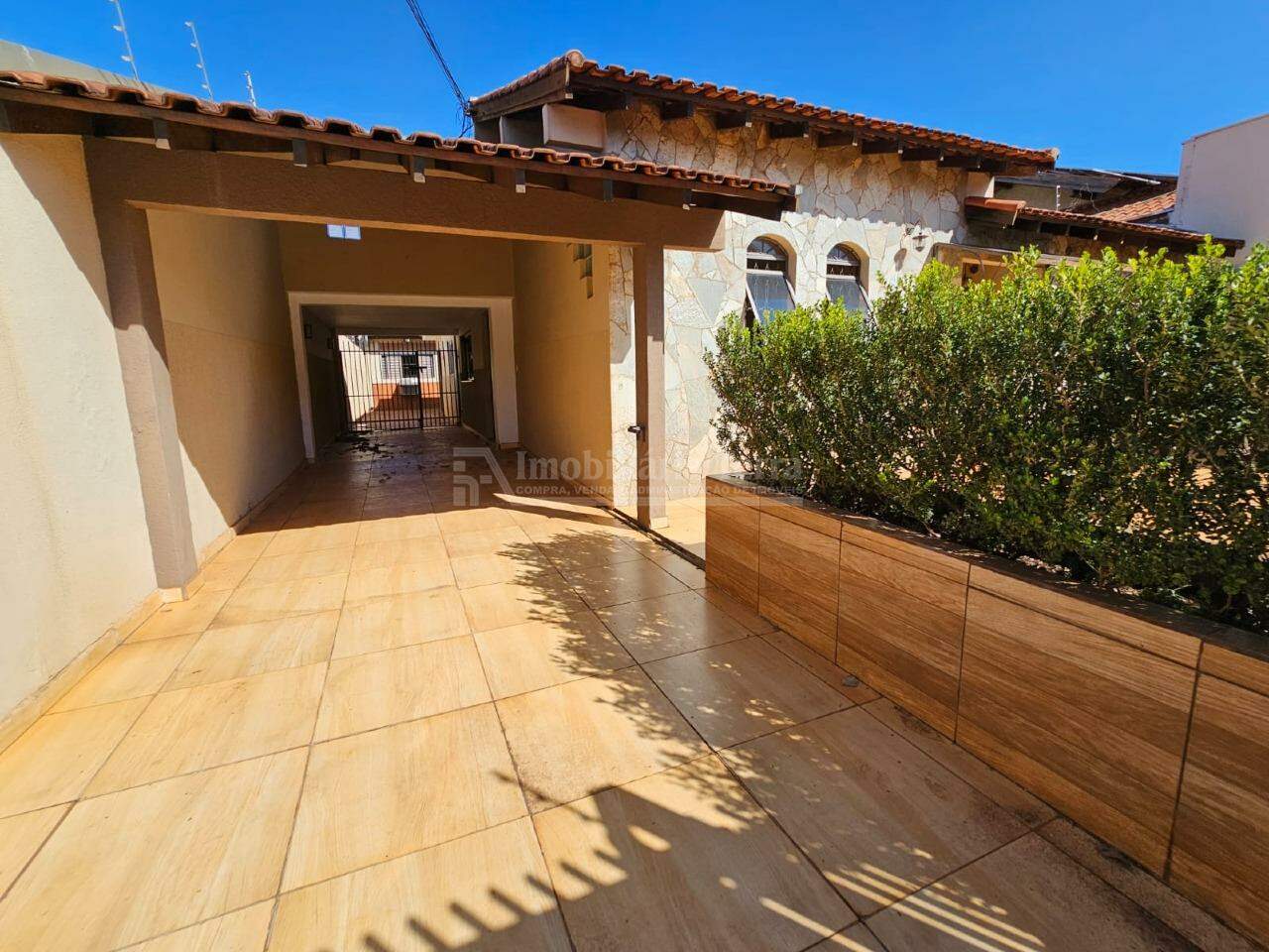Casa com 4 quartos sendo 1 suíte no Vila Progresso em Dourados/MS — foto 3