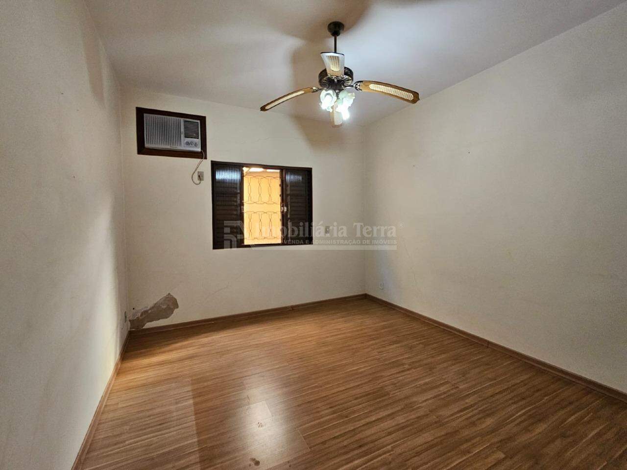 Casa com 4 quartos sendo 1 suíte no Vila Progresso em Dourados/MS — foto 12