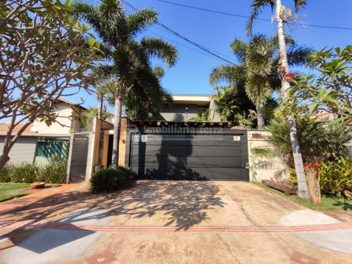Casa com 5 quartos no Jardim Mônaco em Dourados/MS