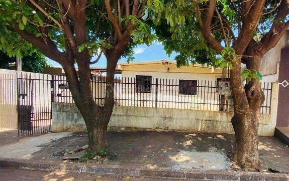 Casa com 4 quartos no Campo Dourado em Dourados/MS