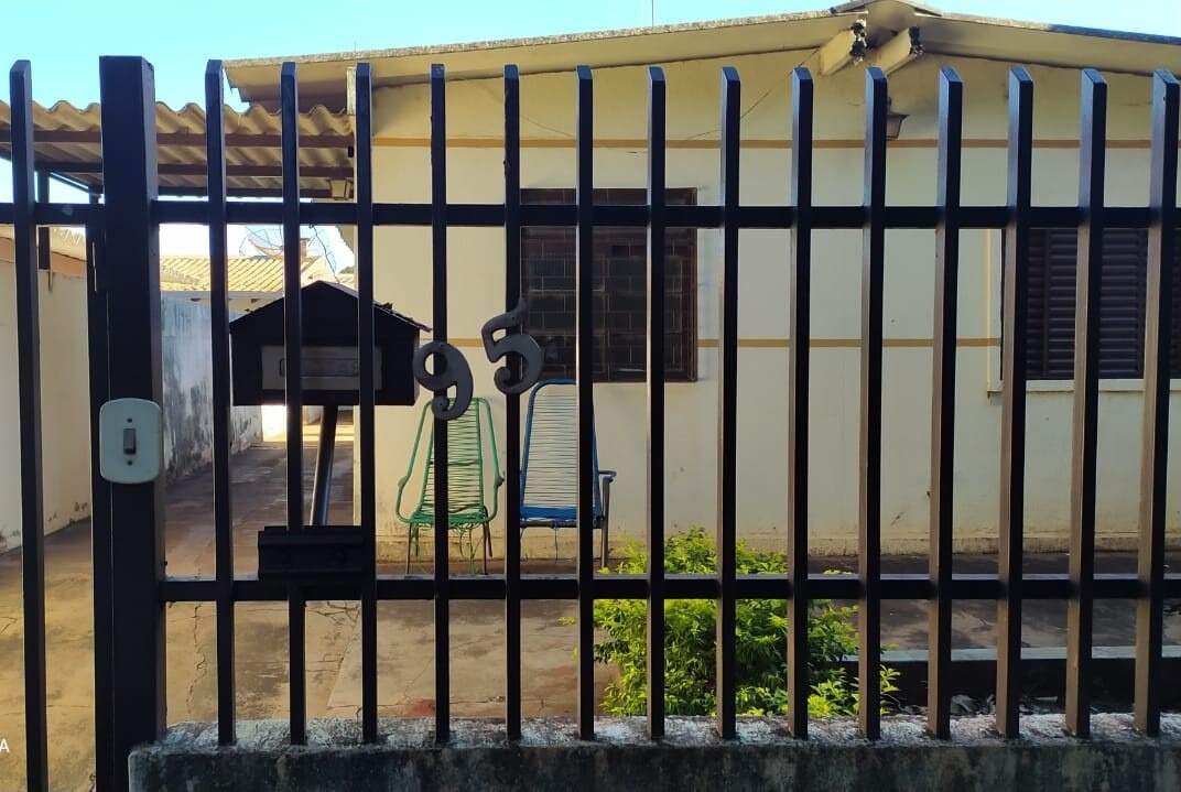 Casa com 4 quartos sendo 1 suíte no Campo Dourado em Dourados/MS — foto 2