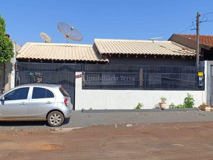 Casa com 3 quartos no Canaã III em Dourados/MS