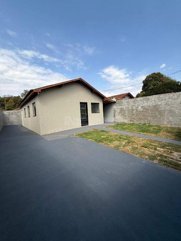 Casa com 3 quartos no Parque Residencial Pelicano em Dourados/MS — foto 3