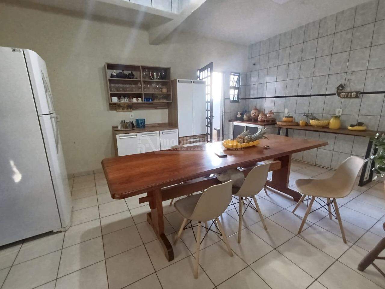 Casa com 4 quartos sendo 1 suíte no Jardim Murakami em Dourados/MS — foto 4