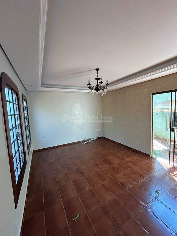 Casa com 7 quartos sendo 1 suíte no Vila Aurora em Dourados/MS — foto 6