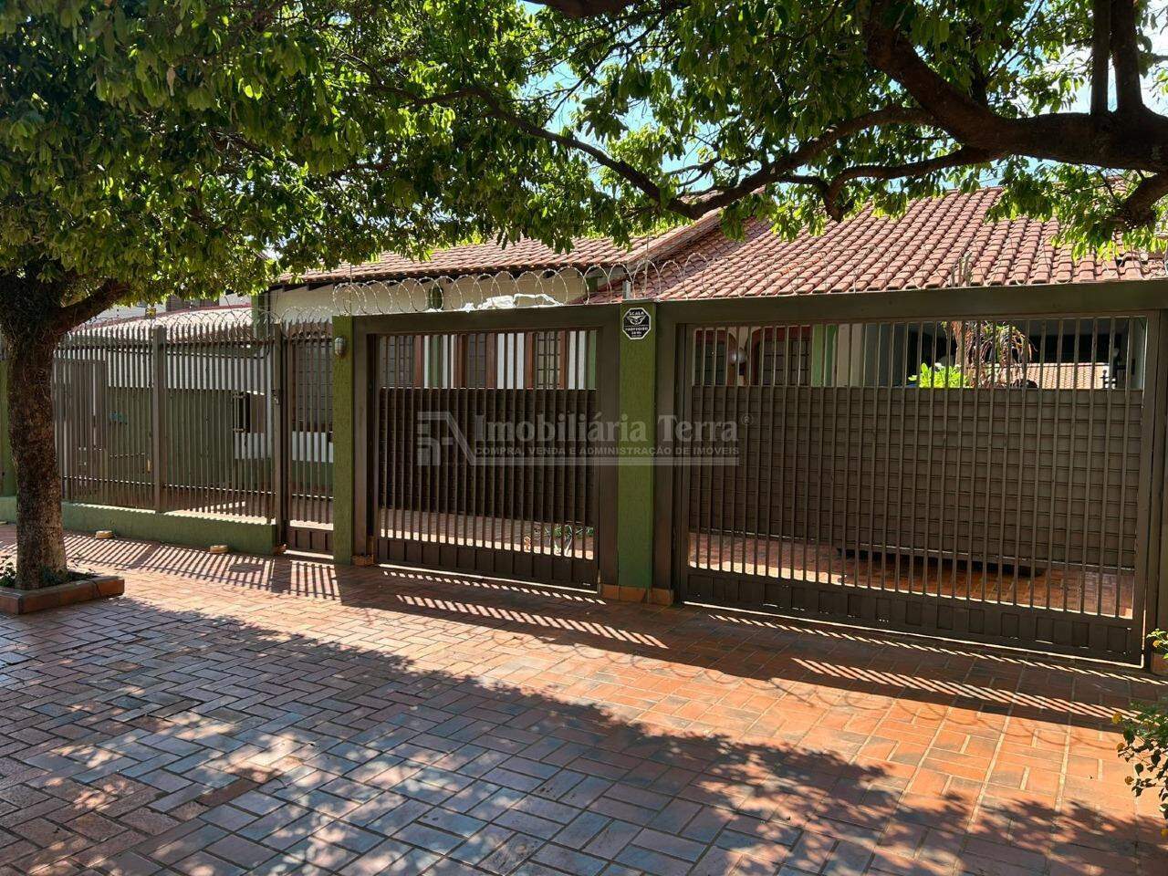 Casa com 7 quartos sendo 1 suíte no Vila Aurora em Dourados/MS — foto 1
